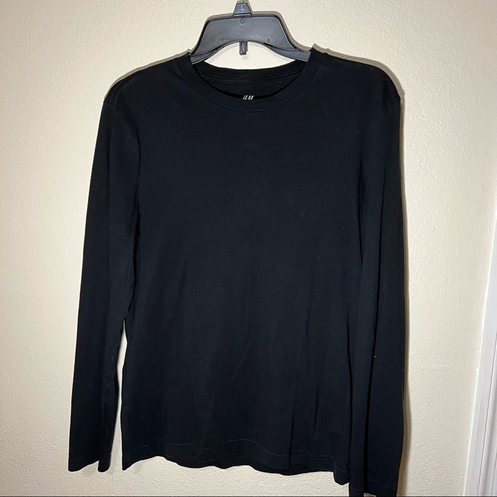 BLACK H&M SWEATER